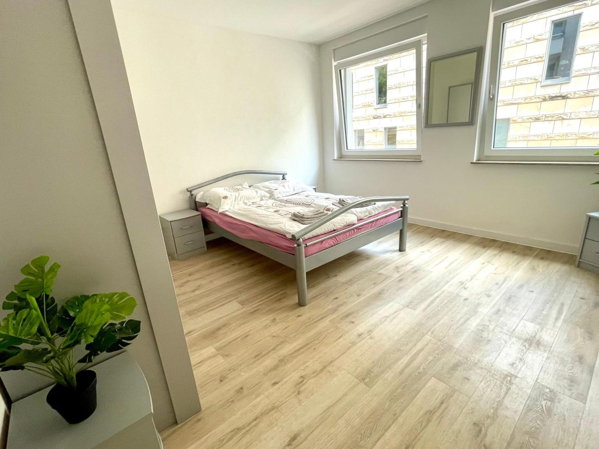 Neu Goldstadt Wunderschoenes 2 Zimmer Apartament Schloessle Zentrum Pforzheim Exterior photo